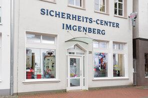Wir vom Fachgeschäft für Sicherheitstechnik Imgenberg beraten Sie gern! Wir vom Fachgeschäft für Sicherheitstechnik Imgenberg beraten Sie gern!